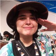 Profesora de ciencias naturales de la Pontificia Universidad Católica que se destaca por actividades experimentales en laboratorio